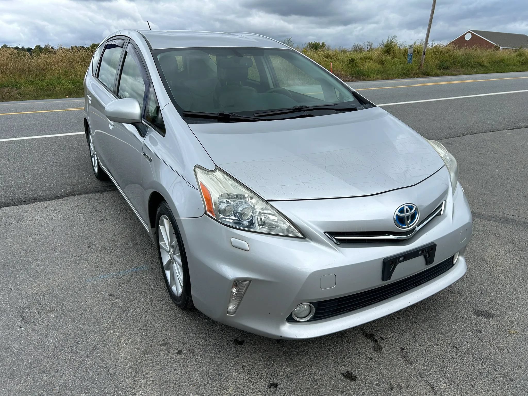 Used 2012 Toyota Prius V Five FWD image 4