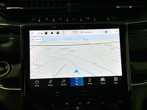 Used 2023 Jeep Grand Cherokee Trailhawk w/ Luxury Tech Group III AWD/4WD image 13
