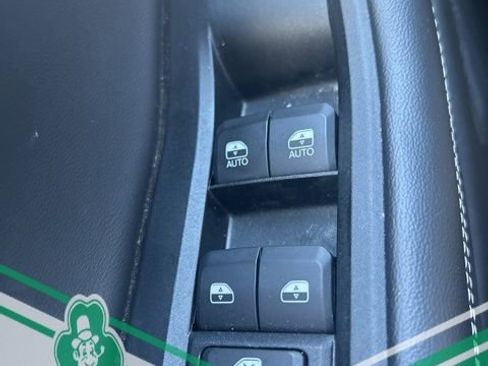 Used 2022 Jeep Grand Cherokee L Limited image 17