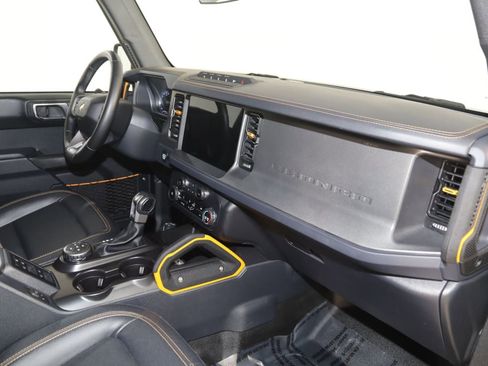 Used 2024 Ford Bronco Badlands AWD/4WD image 19