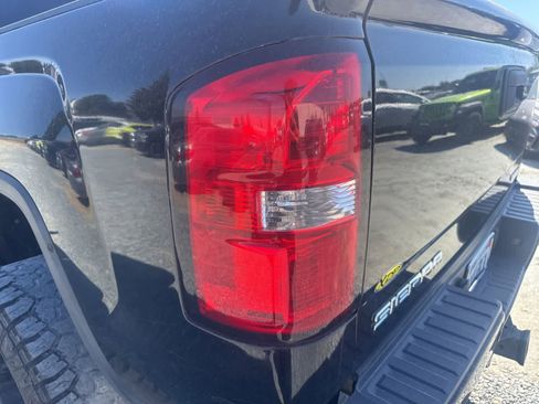 Used 2016 GMC Sierra 2500 Denali w/ Duramax Plus Package AWD/4WD image 13