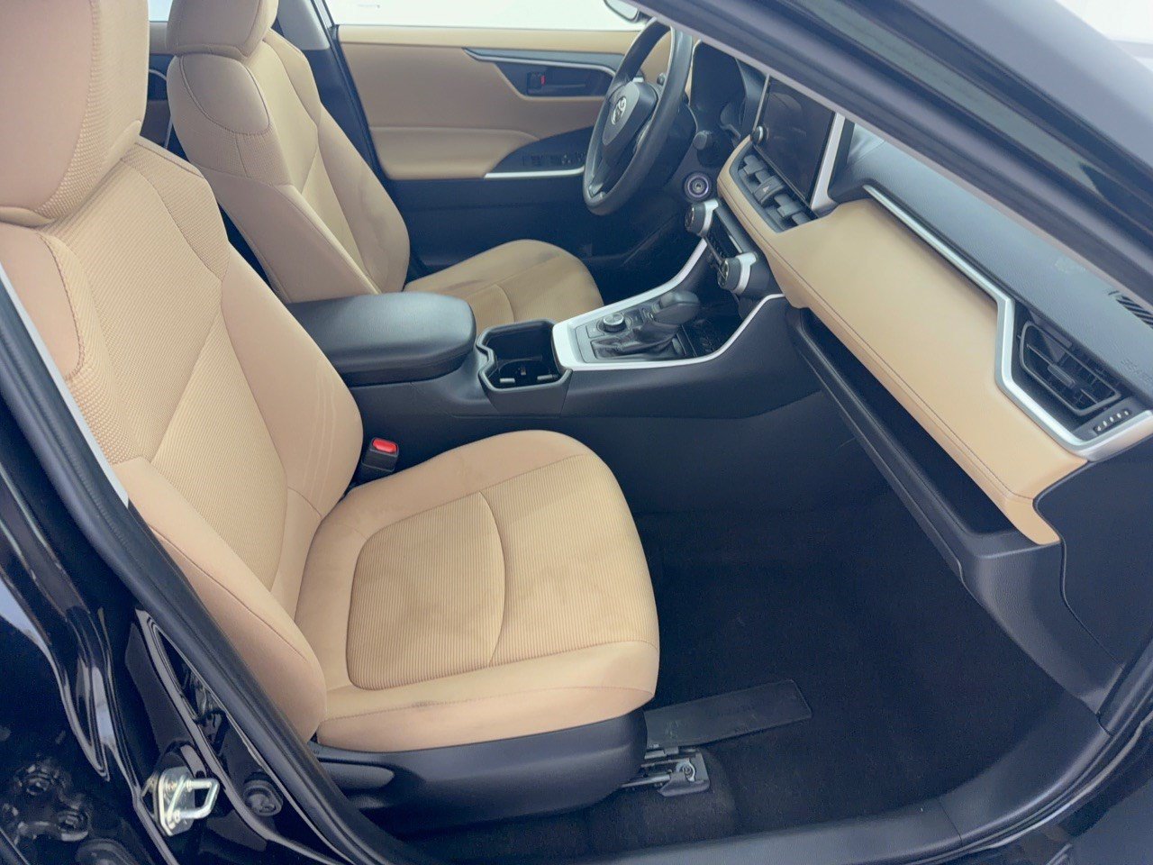 Certified 2025 Toyota RAV4 LE AWD/4WD image 30