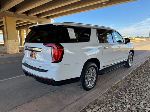 Used 2021 GMC Yukon XL SLT w/ Rear Media and Nav Package image 3
