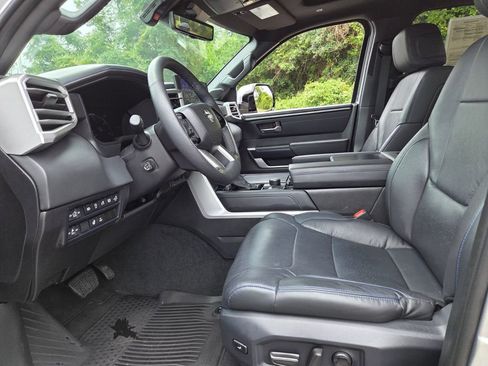 Used 2025 Toyota Tundra Platinum AWD/4WD image 5