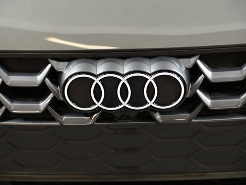 Used 2025 Audi A5 2.0T Prestige w/ 19" Wheel Package image 16