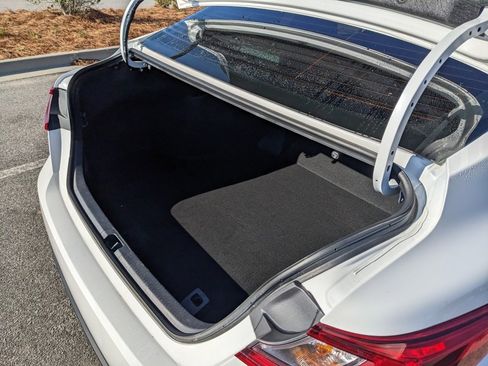 Used 2025 Toyota Camry SE image 39