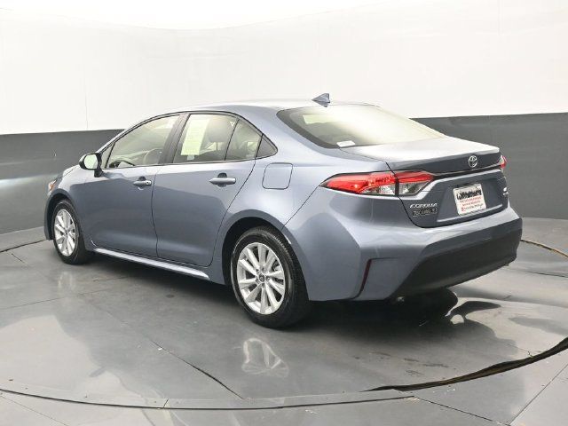 Used 2026 Toyota Corolla LE w/ LE Premium Package FWD image 3