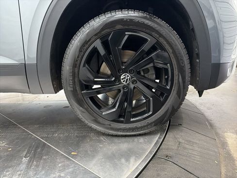 Used 2020 Volkswagen Atlas Cross Sport SEL image 9