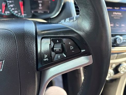 Used 2021 Chevrolet Trax LT w/ Premium Seat Package image 13
