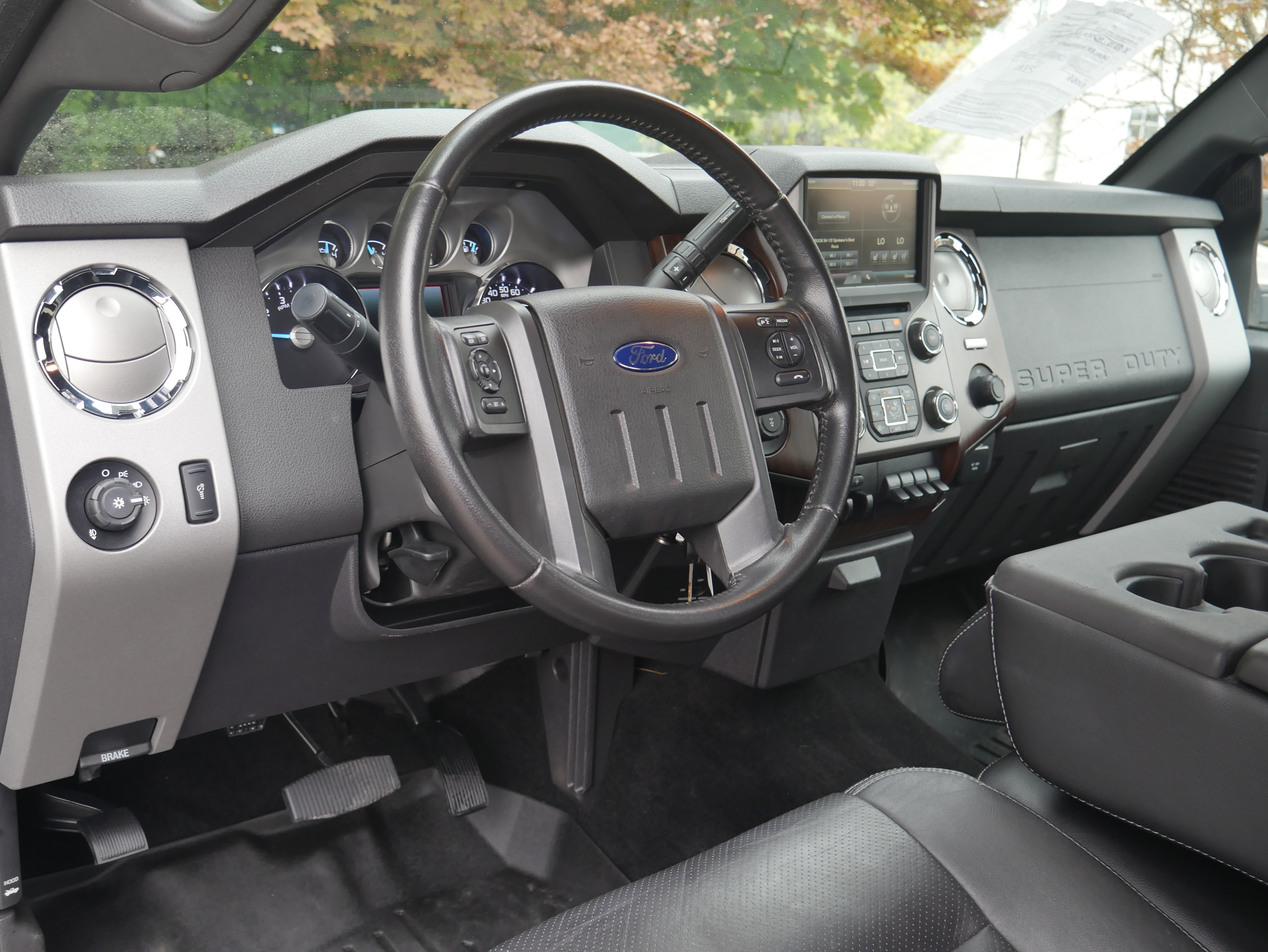 Used 2015 Ford F250 Lariat w/ Chrome Package AWD/4WD image 4