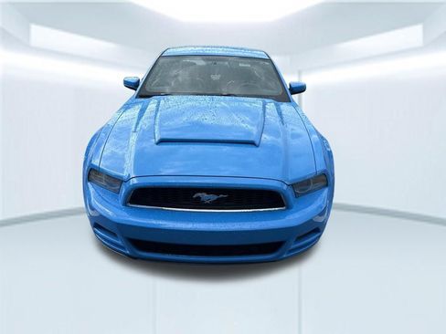 Used 2013 Ford Mustang Premium RWD image 6