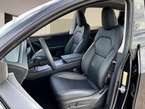 Used 2026 Tesla Model Y AWD image 27