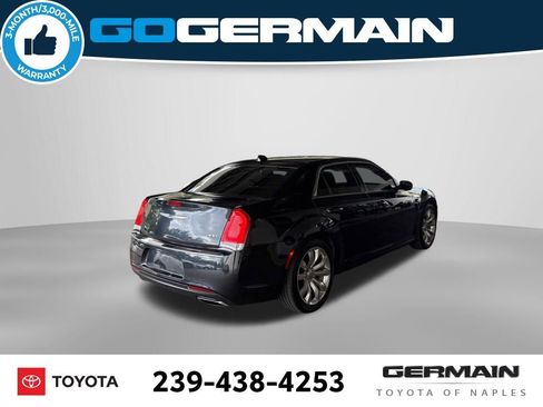 Used 2019 Chrysler 300 Touring L w/ Quick Order Package 22F RWD image 6
