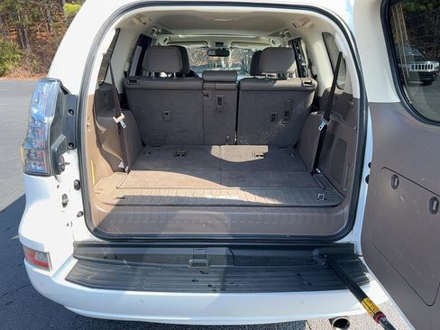Used 2019 Lexus GX 460 Premium image 31