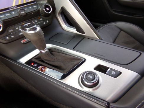 Used 2017 Chevrolet Corvette Z06 image 18