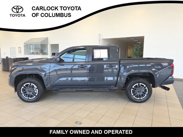 Used 2025 Toyota Tacoma TRD Sport AWD/4WD image 1