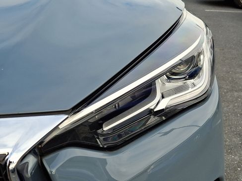 Certified 2023 INFINITI QX50 Luxe image 9