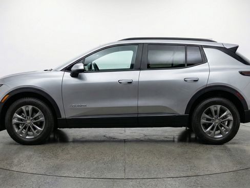 Used 2025 Chevrolet Equinox LT FWD image 5