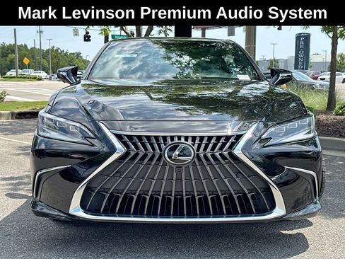 Used 2024 Lexus ES 350 Ultra Luxury FWD image 4