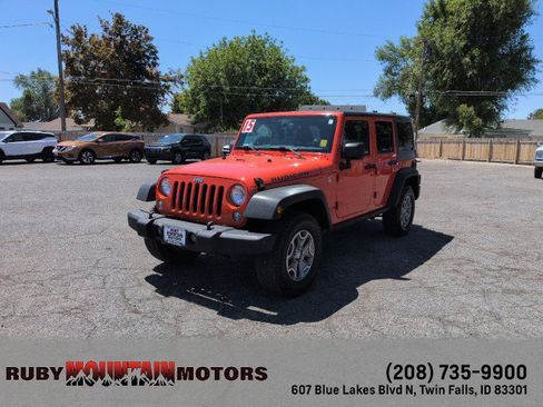 Used 2015 Jeep Wrangler Unlimited Rubicon w/ Dual Top Group AWD/4WD image 3
