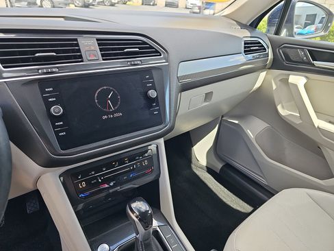 Used 2023 Volkswagen Tiguan SE FWD image 22