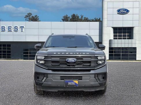 Used 2025 Ford Expedition Max Active image 2
