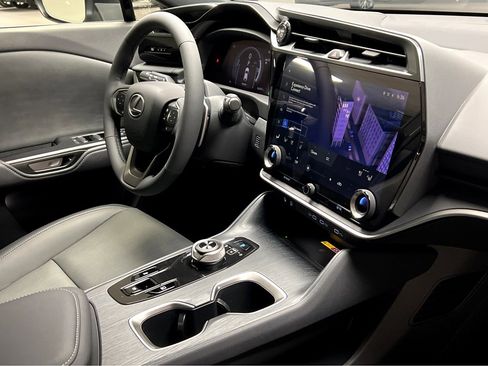 New 2026 Lexus RZ 450e AWD image 33