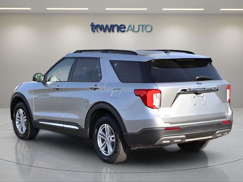 Used 2022 Ford Explorer XLT w/ Equipment Group 202A AWD/4WD image 5