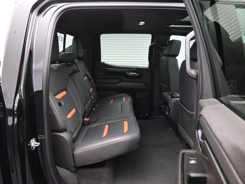 Used 2022 GMC Sierra 1500 AT4 w/ AT4 Premium Package image 11