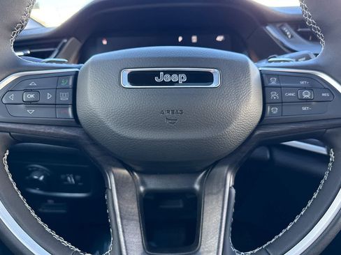 New 2026 Jeep Grand Cherokee Altitude AWD/4WD image 26