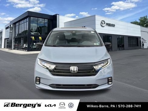 Used 2023 Honda Odyssey Sport image 2