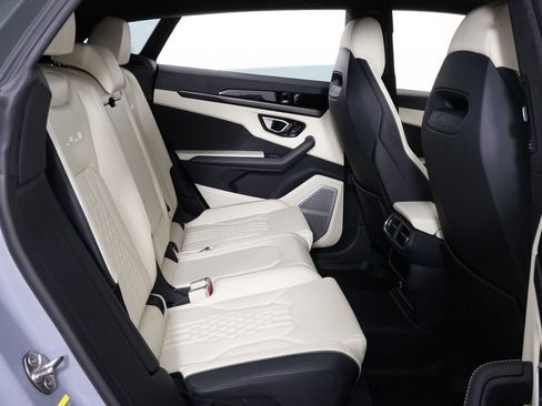 Used 2024 Lamborghini Urus S AWD/4WD image 32