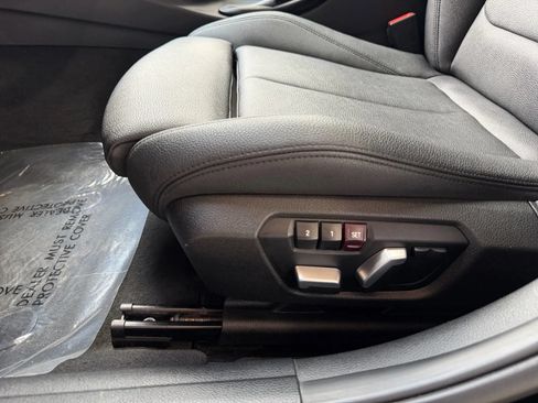 Used 2018 BMW 330i xDrive Sedan AWD/4WD image 18