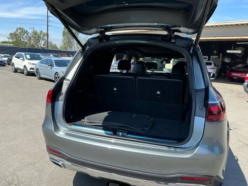 Used 2025 Mercedes-Benz GLS 450 4MATIC image 26