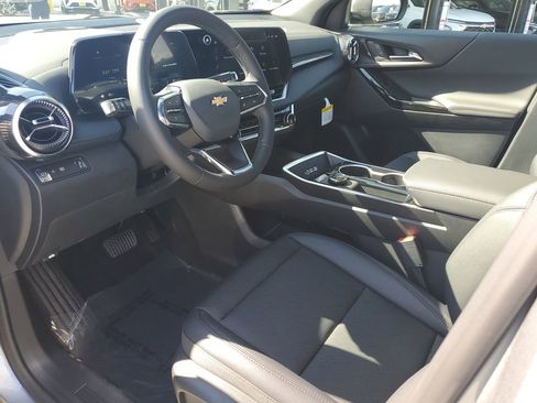 New 2026 Chevrolet Equinox LT w/ Convenience Package II FWD image 19