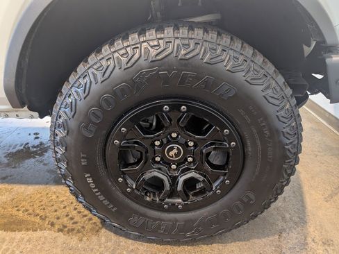 Used 2024 Ford Bronco Wildtrak image 7