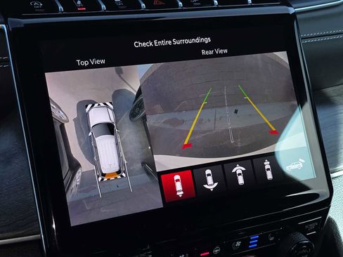 Used 2024 Jeep Grand Cherokee Limited w/ Luxury Tech Group II image 26