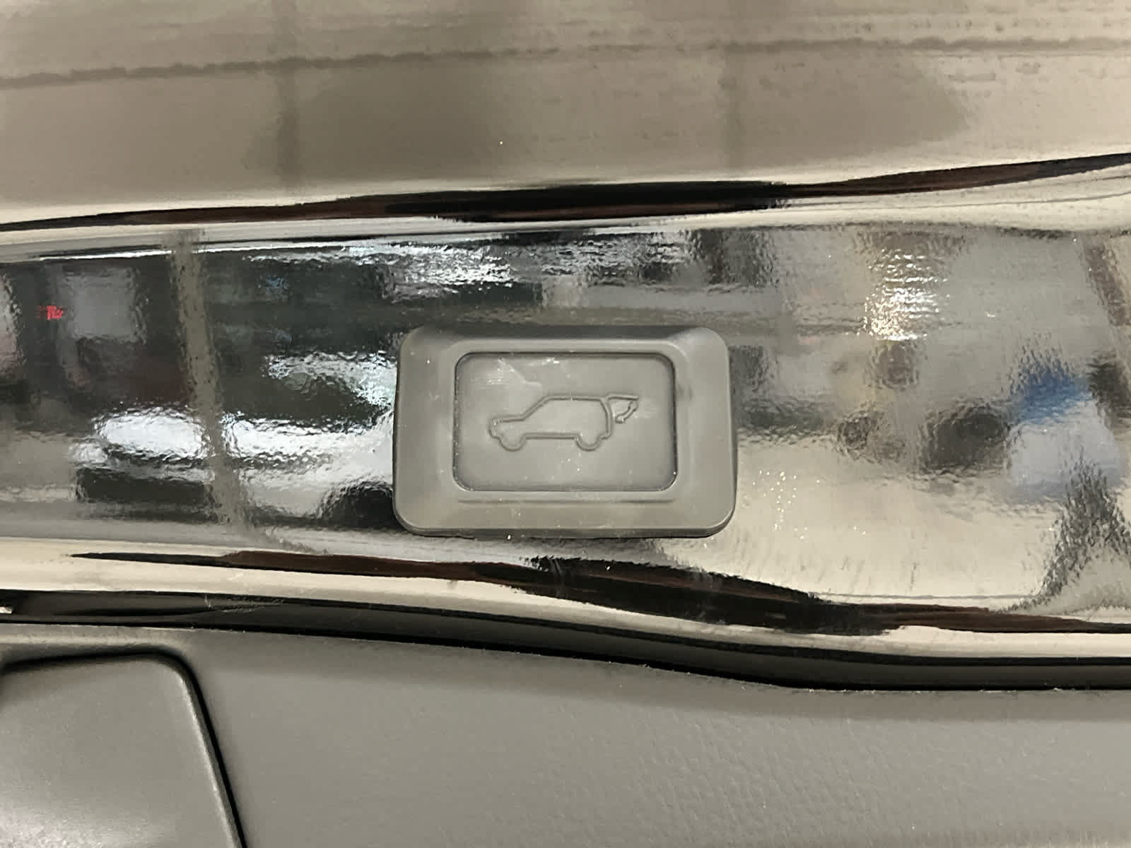 Used 2021 Toyota RAV4 XLE w/ Convenience Package AWD/4WD image 14