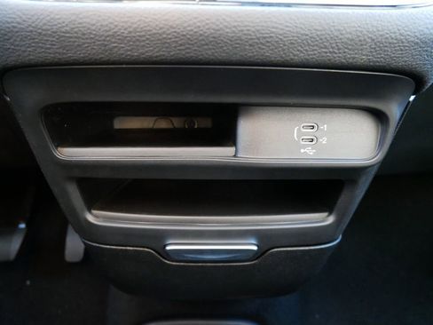 New 2026 Chrysler Pacifica Select image 49