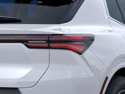 New 2025 Chevrolet Equinox EV LT image 11