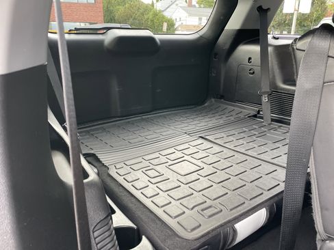 Used 2021 Ford Explorer XLT w/ Equipment Group 202A image 24