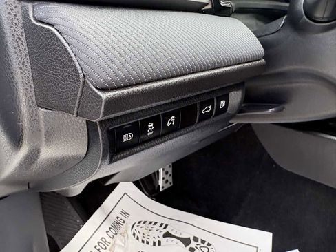 Used 2025 Toyota Camry SE image 25