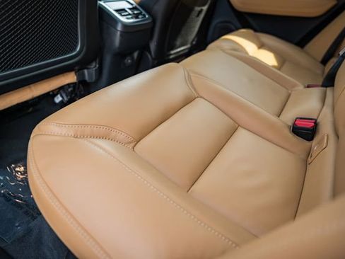 Used 2023 Volvo XC60 B5 Ultimate w/ Climate Package image 31