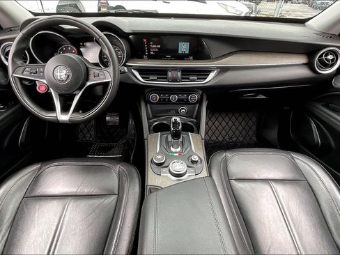 Used 2018 Alfa Romeo Stelvio Ti AWD/4WD image 14