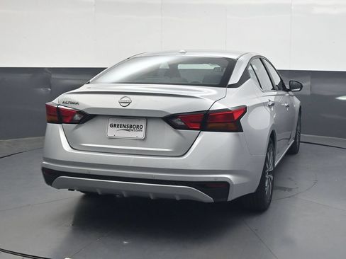 Used 2025 Nissan Altima 2.5 SV FWD image 5