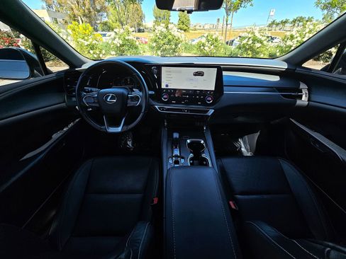 Used 2024 Lexus RX 350 w/ Convenience Package image 24