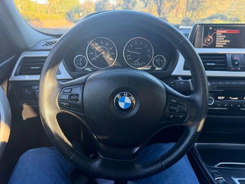 Used 2017 BMW 320i Sedan image 18