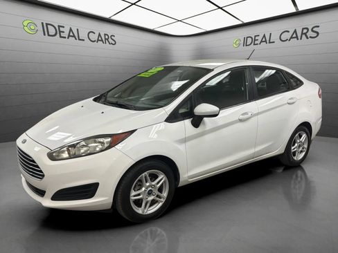 Used 2017 Ford Fiesta SE FWD image 1