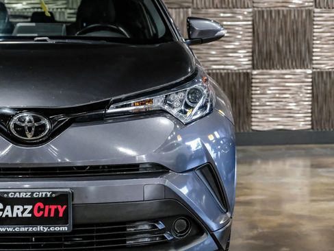 Used 2019 Toyota C-HR XLE FWD image 45