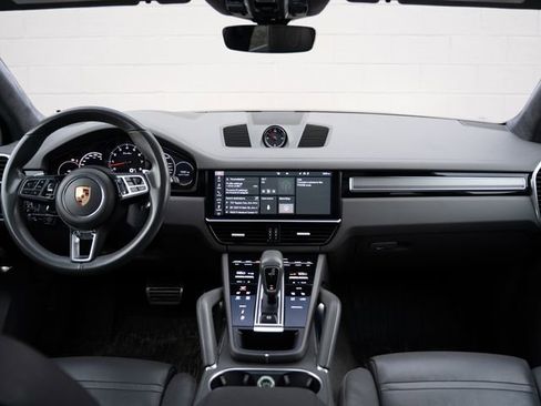 Certified 2020 Porsche Cayenne Turbo AWD/4WD image 21